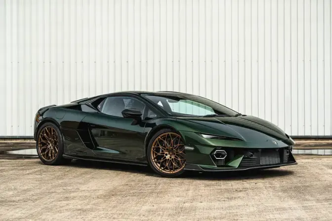 2026 Lamborghini Temerario + £10,000 Cash