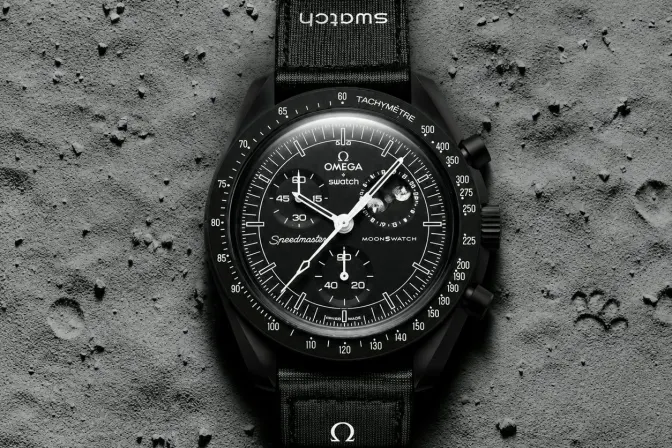 Swatch X Omega Snoopy Moonphase Black