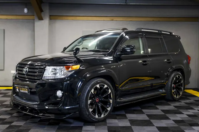 £22,000 or Toyota Landcruiser J200 Series