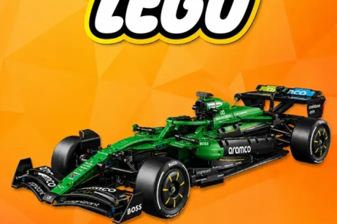Lego Technic Aston Martin Aramco F1 Car
